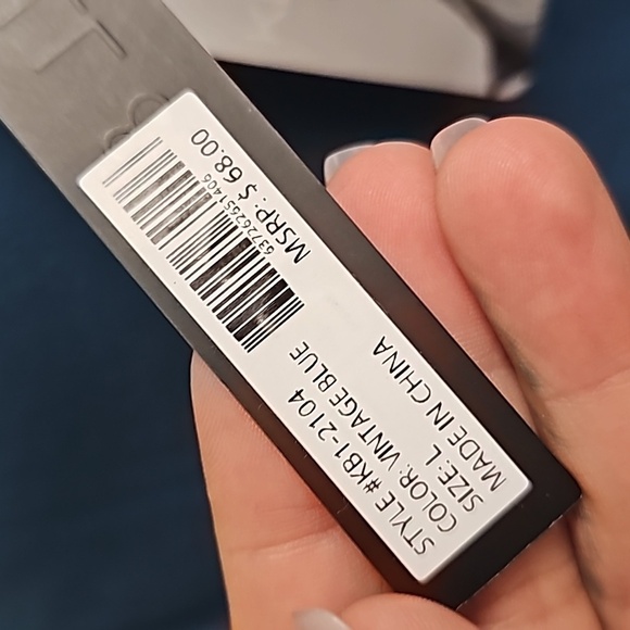 Nwt LG Kendall and Kylie crop sweater - Picture 3 of 5